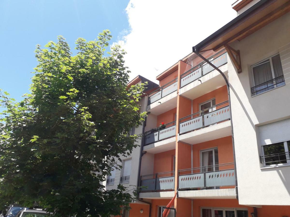 Les Lauzieres Apartment Beaumont  ภายนอก รูปภาพ